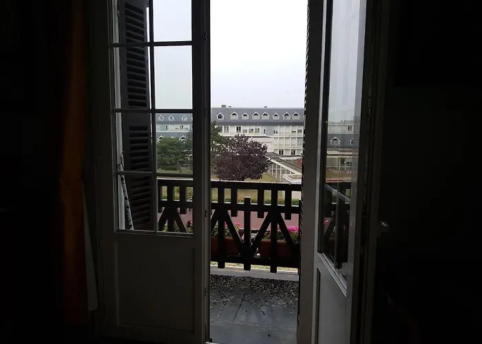 Les Embruns - Le Port