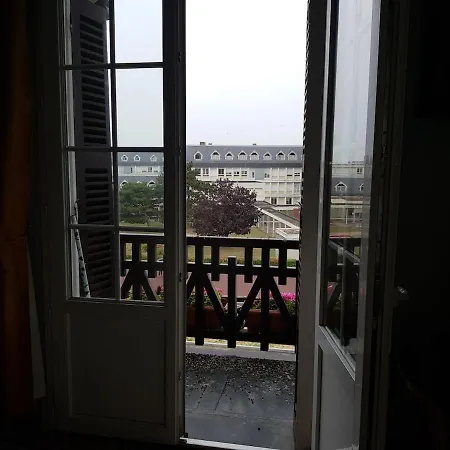 Les Embruns - Le Port