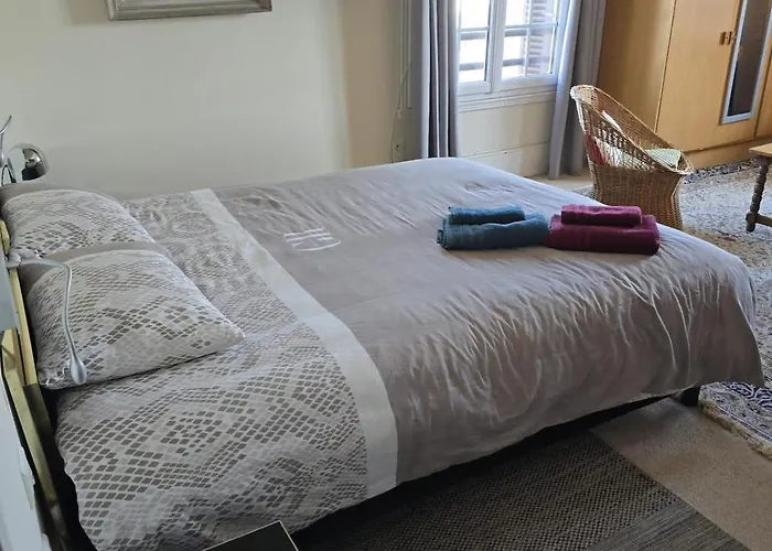 Les Embruns - Le Port Apartment *